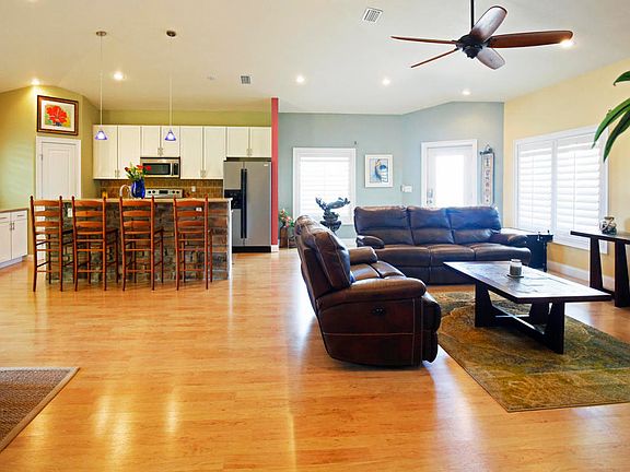 5th image of 3726 Cardinal Blvd
