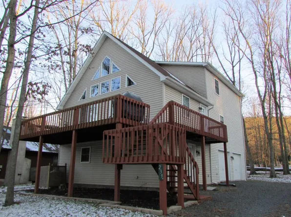 239 Four Seasons Dr, Drums, PA 18222