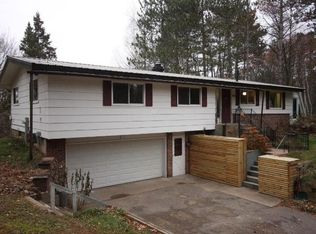 5010 Isle View Dr, Rhinelander, WI 54501