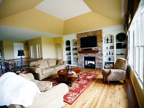3rd image of 59 Saint Andrews Dr
