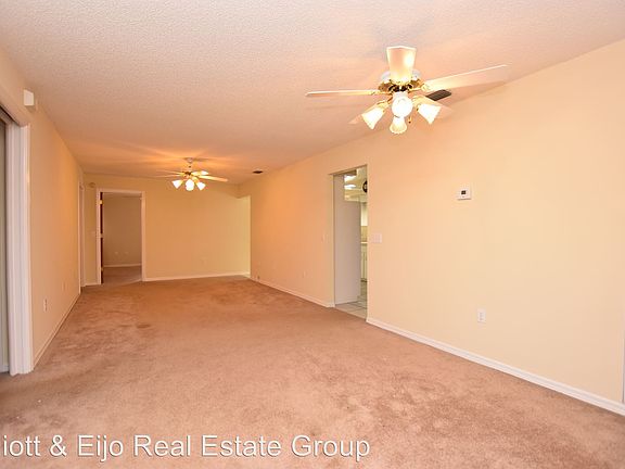 4th image of 218 W Poinsettia St