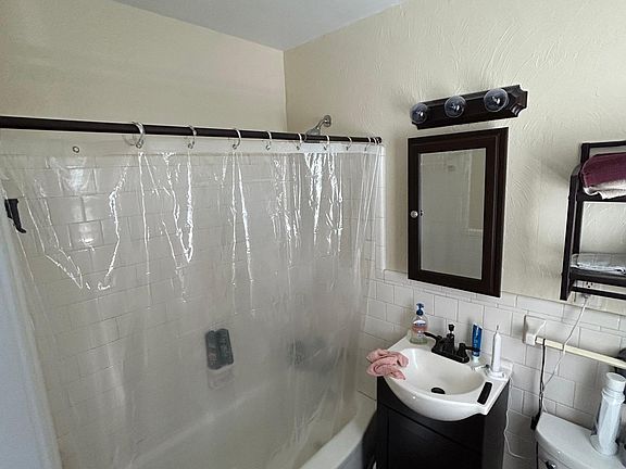 3rd image of 8 Cypress Cir #C