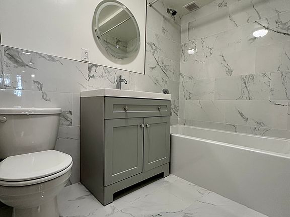3rd image of 44 W 85th St #1A