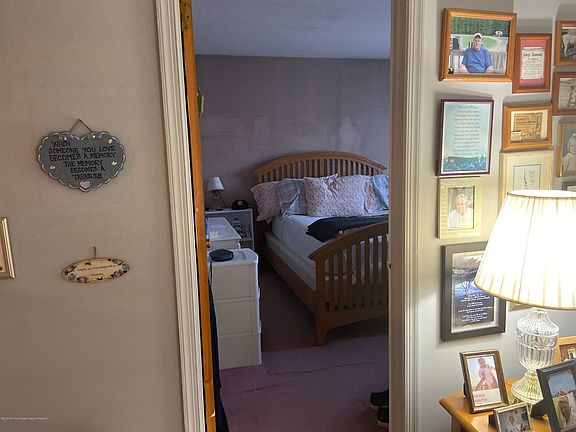 4th image of 49 River Edge Dr #33