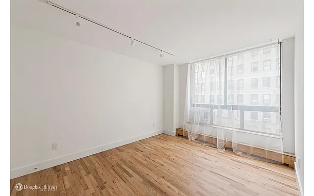 Rented by Douglas Elliman | media 4