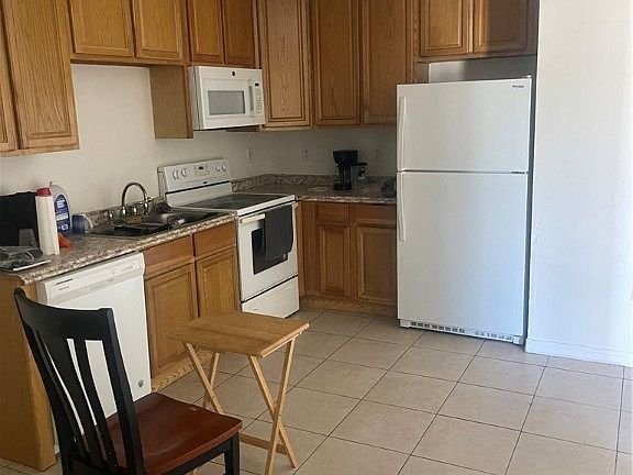 4th image of 4721/4723 26th St SW