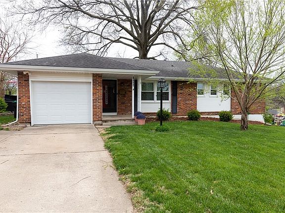 2nd image of 16009 E 31st Ter S