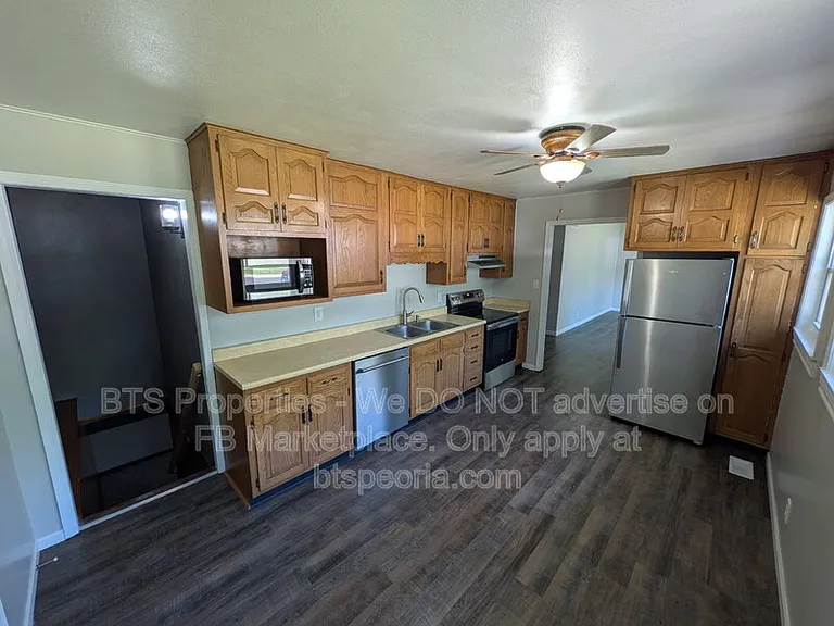 306 Parkview Dr — Photo 3