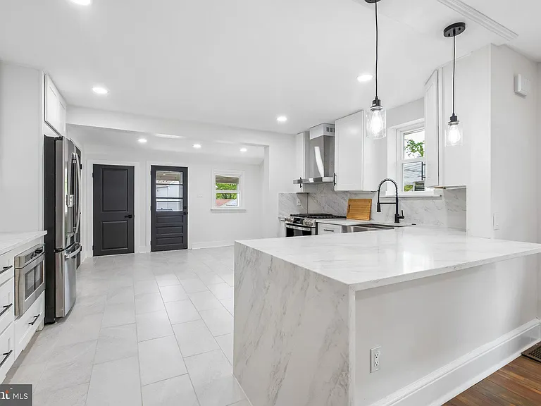 114 Conestoga Rd — Photo 17