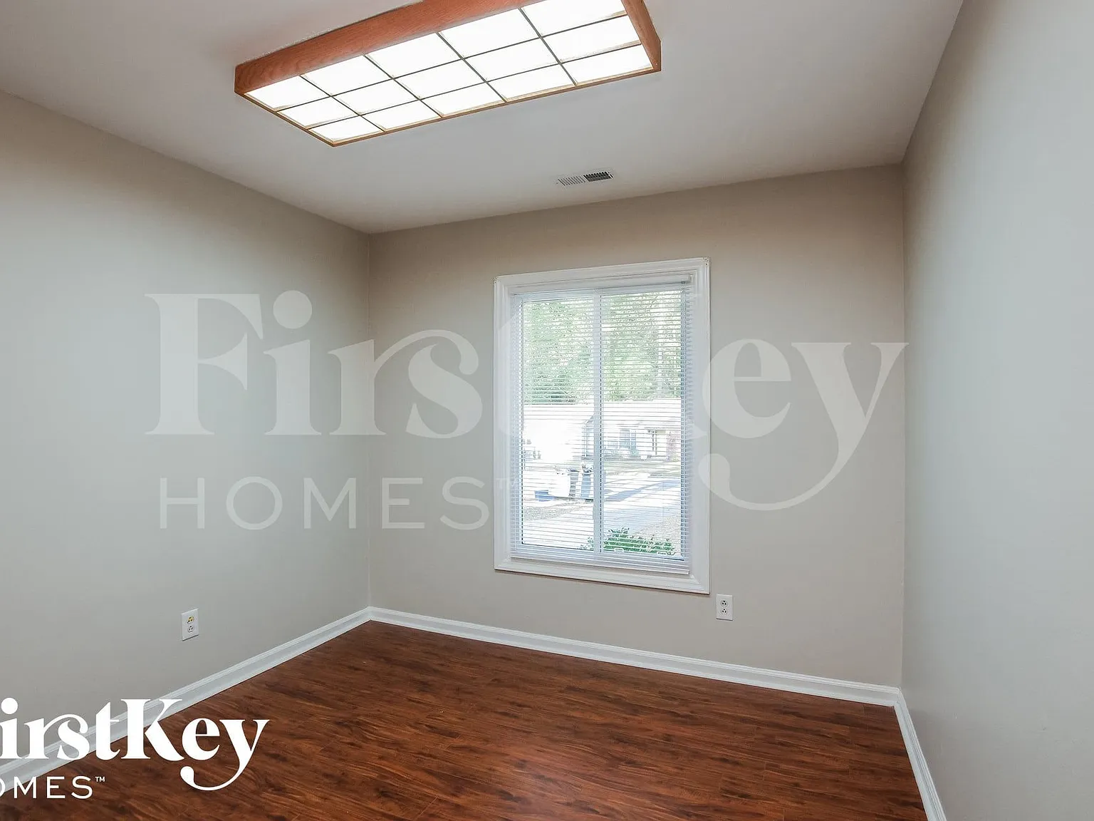 3 bed, 2.0 bath, 1432 sqft, $1,795 — Photo 4