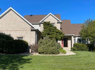 2505 Crooked Creek Rd, Bloomington, IL 61705