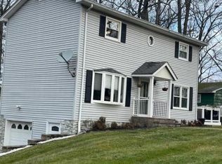 9 Matthew Ct, Landing, NJ 07850