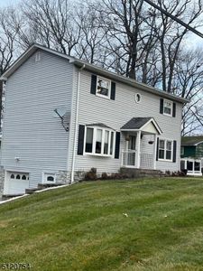 9 Matthew Ct, Landing, NJ, 07850