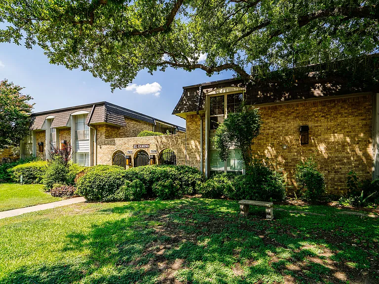 7929 Meadow Park Dr #201 — Photo 26
