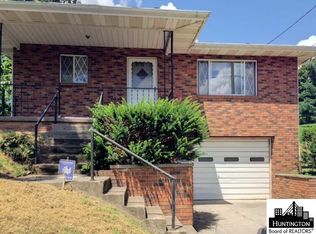 4990 W Pea Ridge Rd, Huntington, WV 25705