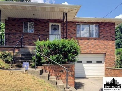 4990 W Pea Ridge Rd, Huntington, WV, 25705