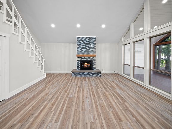 5th image of 224 Miller Rd