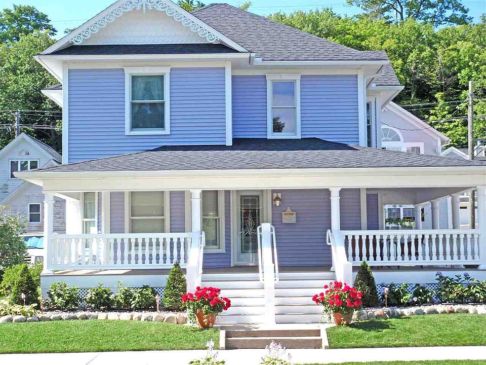 397 E Main St, Harbor Springs, MI 49740 Zillow