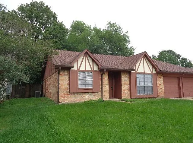 3 bed, 2.0 bath, 1614 sqft, $1,780 — Photo 2