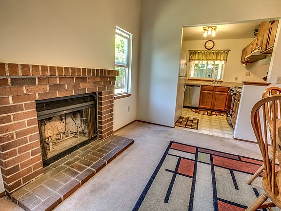 3rd image of 4708 S 301st Dr