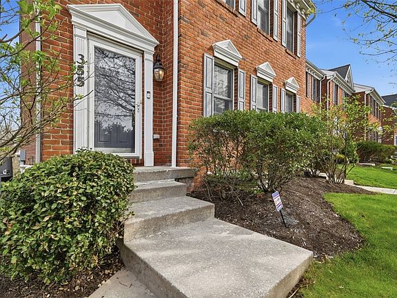 3rd image of 355 Marshall Heights Dr