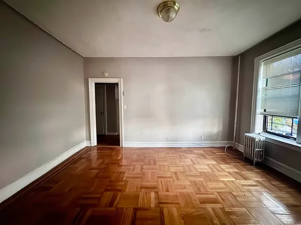 57 Avenue O image 7 of 7