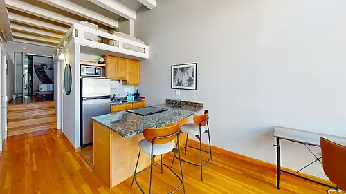 12 Stoneholm St Photo 1
