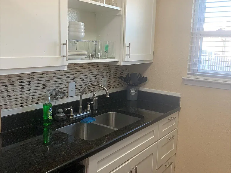 2401 Manor Rd #218 — Photo 11