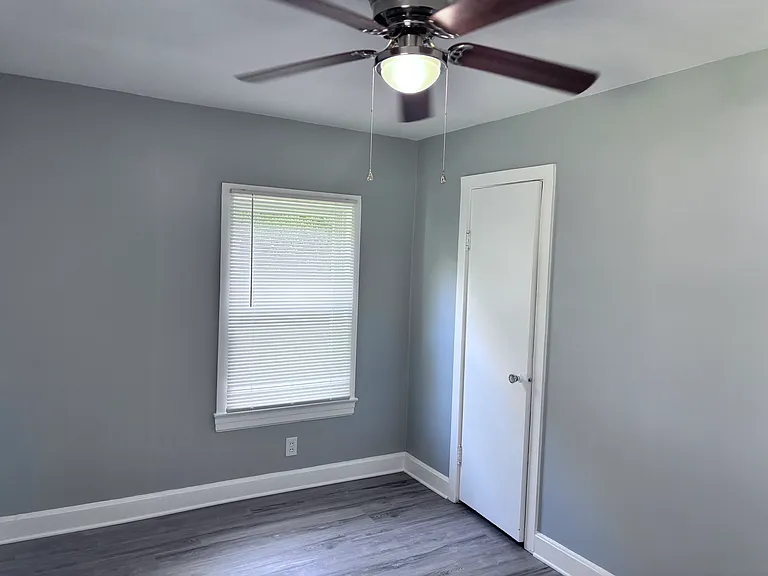 607 Martha Pl — Photo 6
