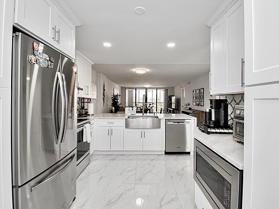 5th image of 1629 Riverview Road #420