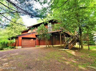 310 Cedar Dr, Long Pond, PA 18334