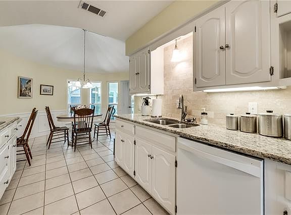 5th image of 3437 Sheffield Cir