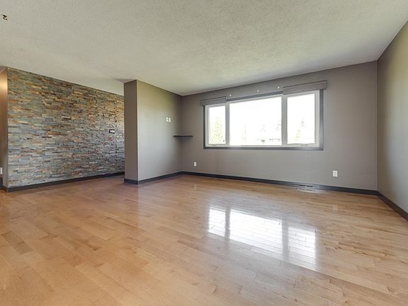 3rd image of 8003 136th Ave NW