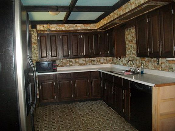 3rd image of 23 Church St
