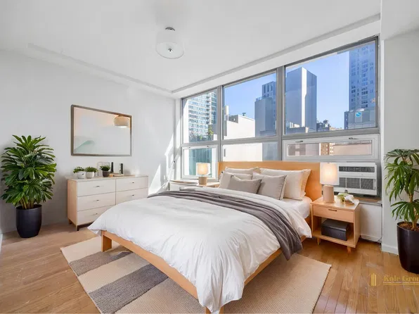106 Fulton St, New York, NY