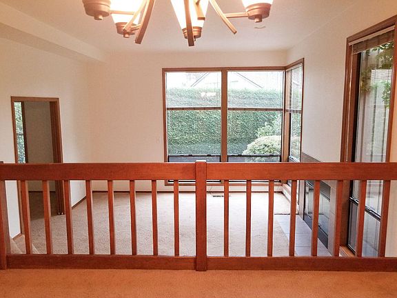 3rd image of 10860 SW Summer Lake Dr