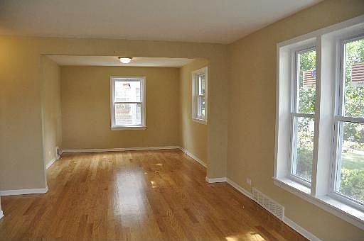 3rd image of 719 Norfolk Ave