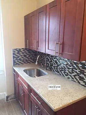 Rented by The InHouse Group | media 2