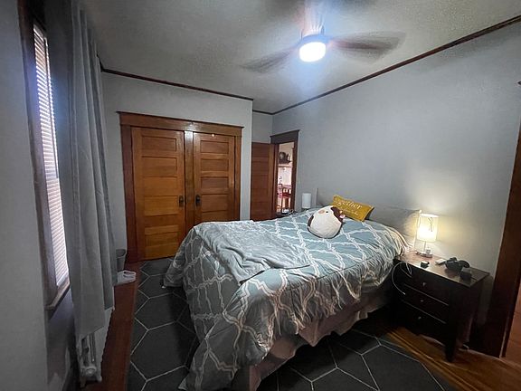 3rd image of 1184 Parkwood Blvd Floor 2