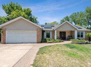 16541 Winter Leaf Dr, Ballwin, MO