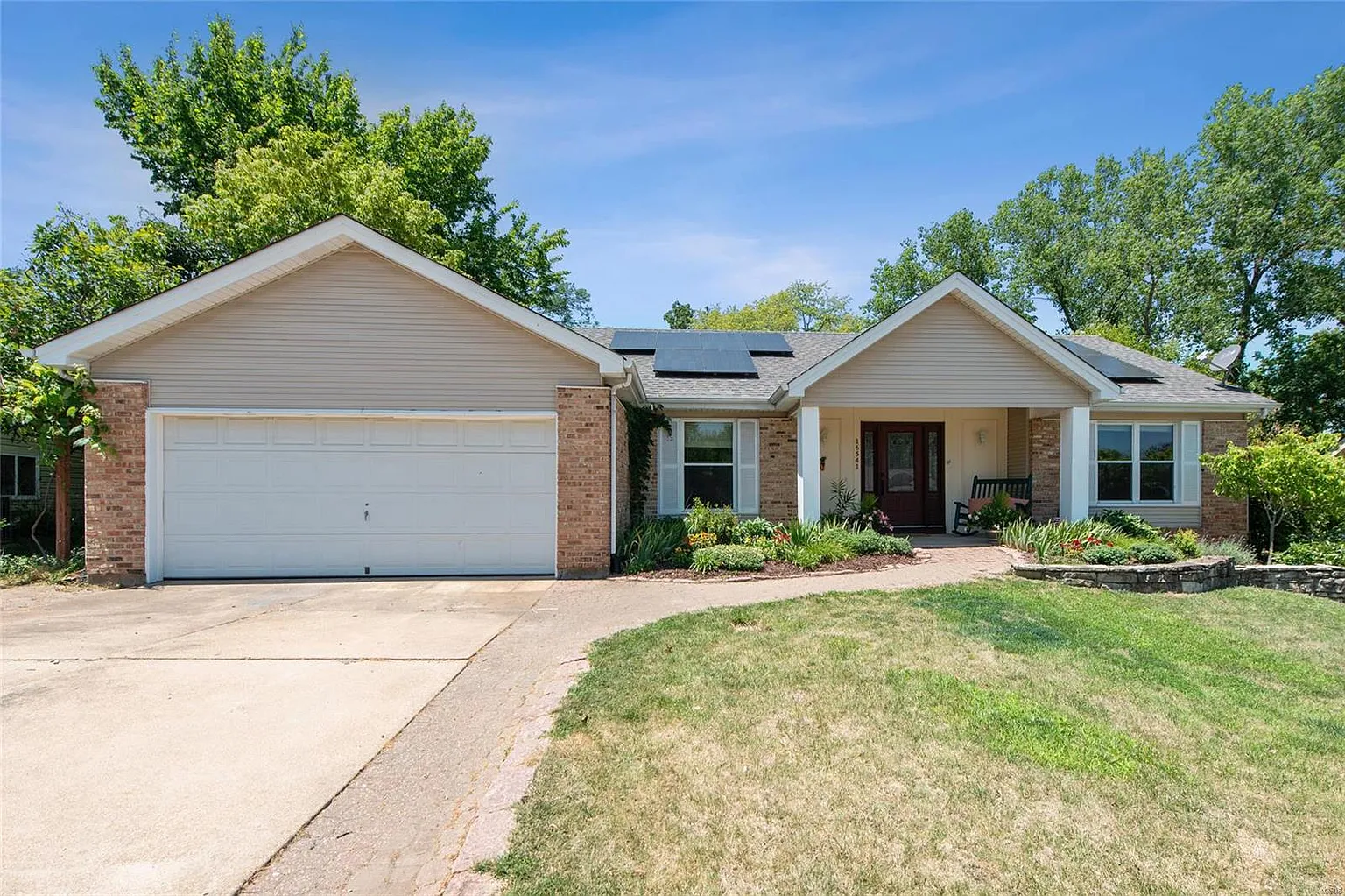 16541 Winter Leaf Dr photo 1