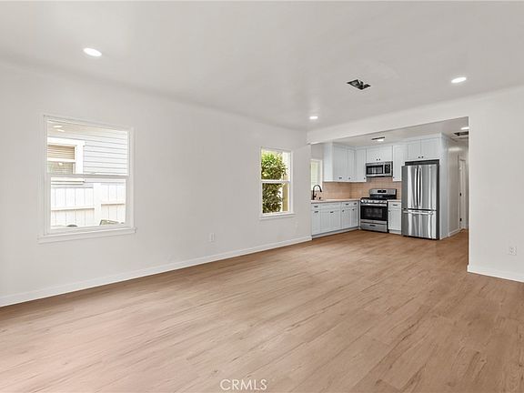 5th image of 6220 S Magnolia Ave