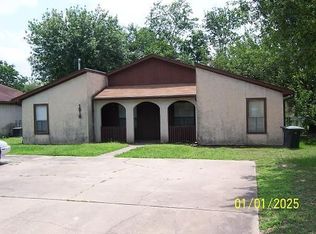1515 Pine Ridge Dr #A-B, College Station, TX 77840