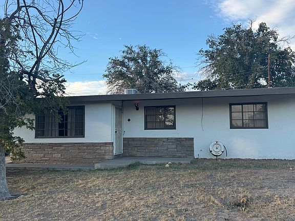 2nd image of 2313 Magnolia Dr