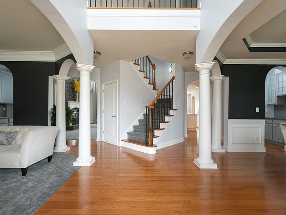 4th image of 2201 Everleigh Dr