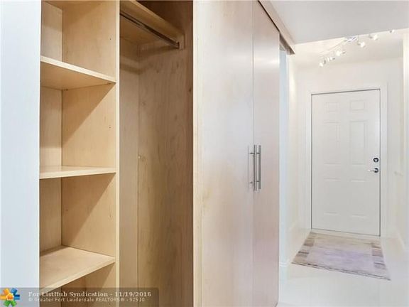3rd image of 7244 Fairfax Dr #211