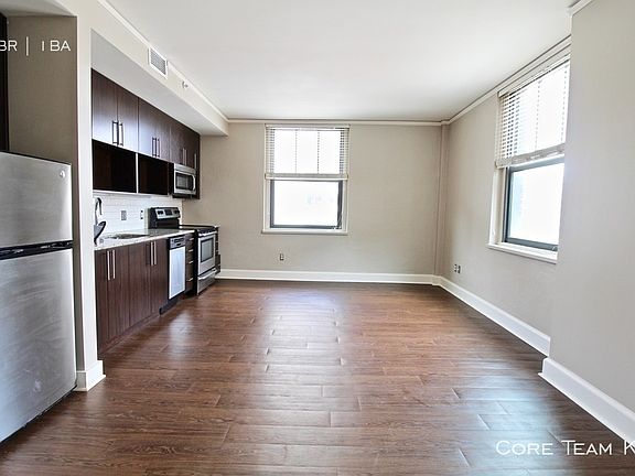3rd image of 933 McGee St #1B