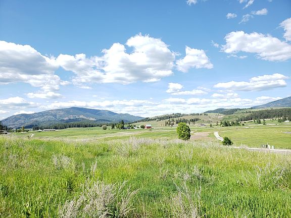 2nd image of 732 Evergreen Way
