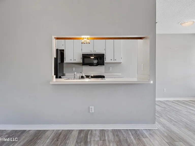 987 Bluff Rdg — Photo 10