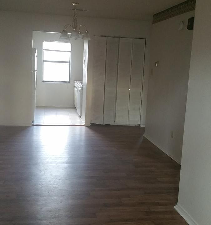 2nd image of 1606 Amour Dr